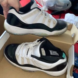 Air Jordan 11 retro low iridescent
